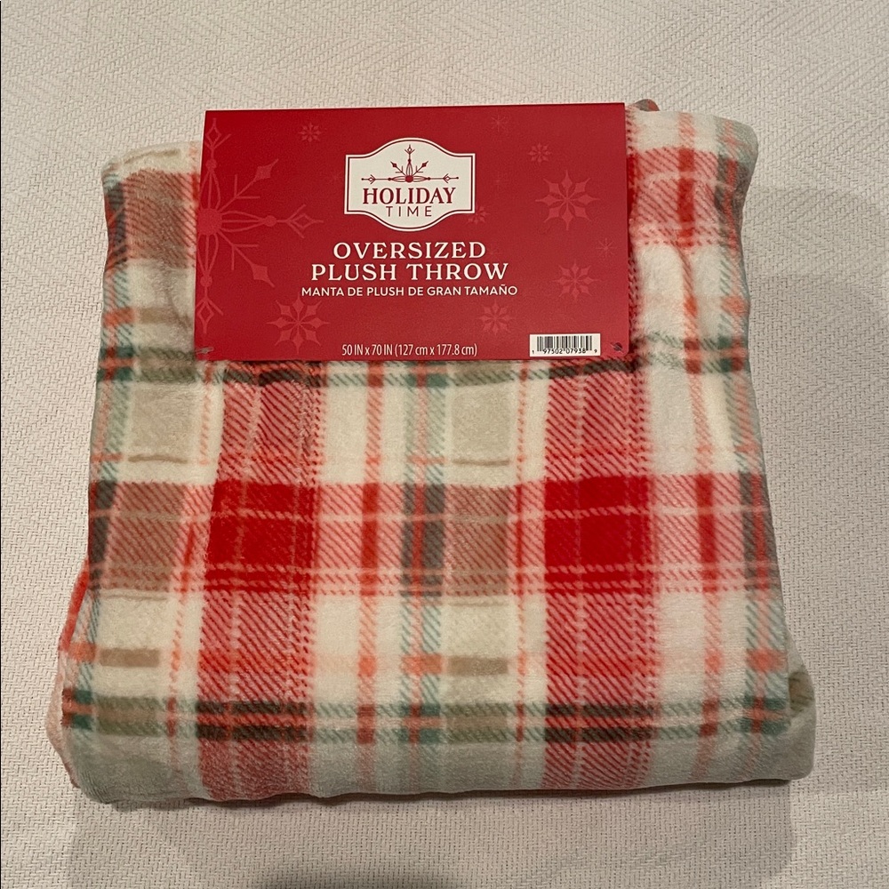 NWT Holiday Time Red Cream Green Plaid Oversized Plush Throw 50x70 inches